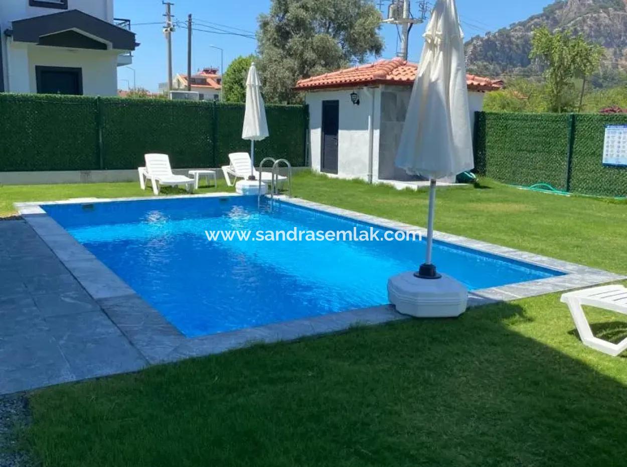 Mugla Dalanda Rent 4 1 Jacuzzi Dreibettzimmer Villa