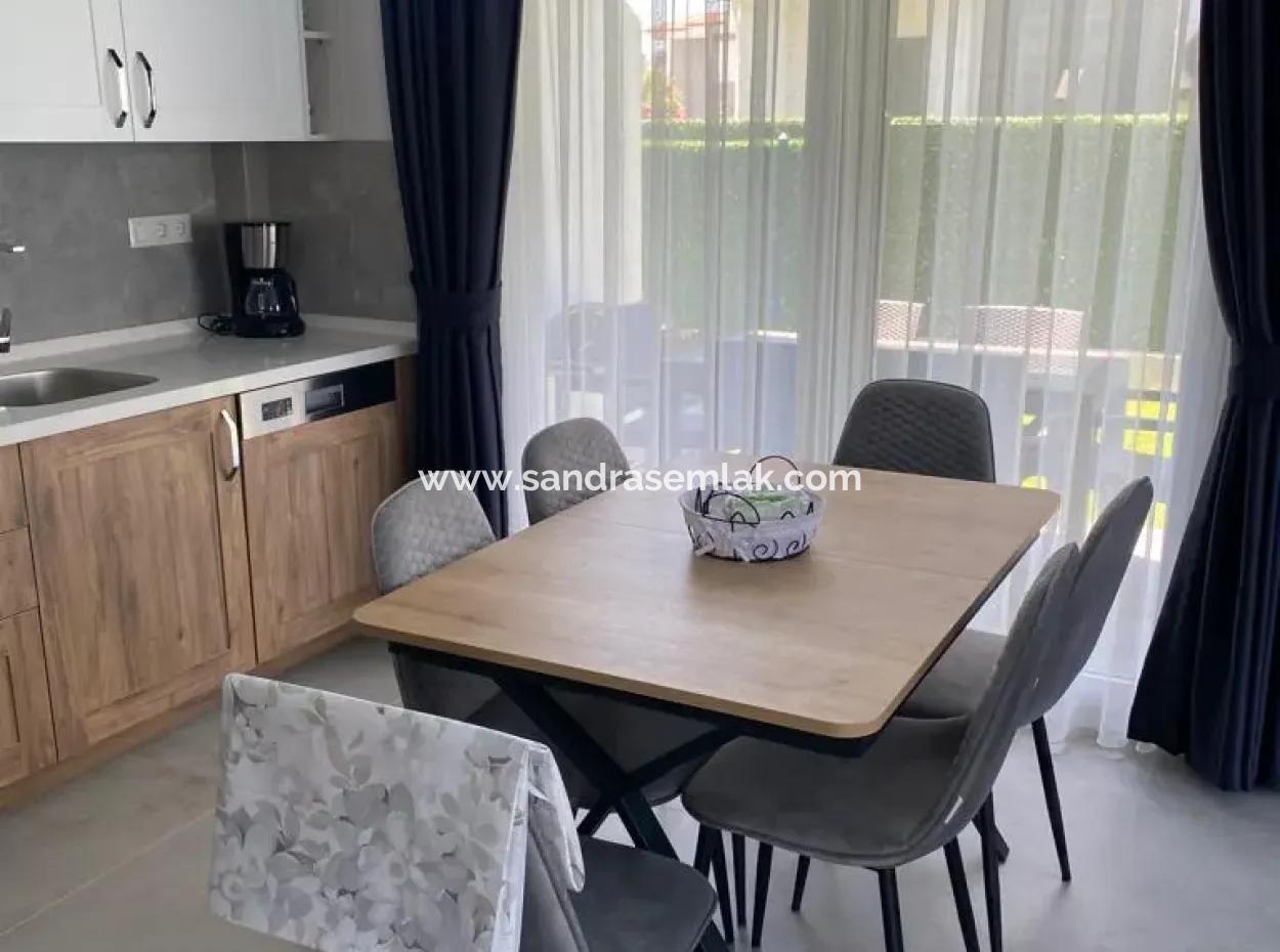 Muğla Dalyanda Kiralık 4+1 Jakuzili Tripleks Villa