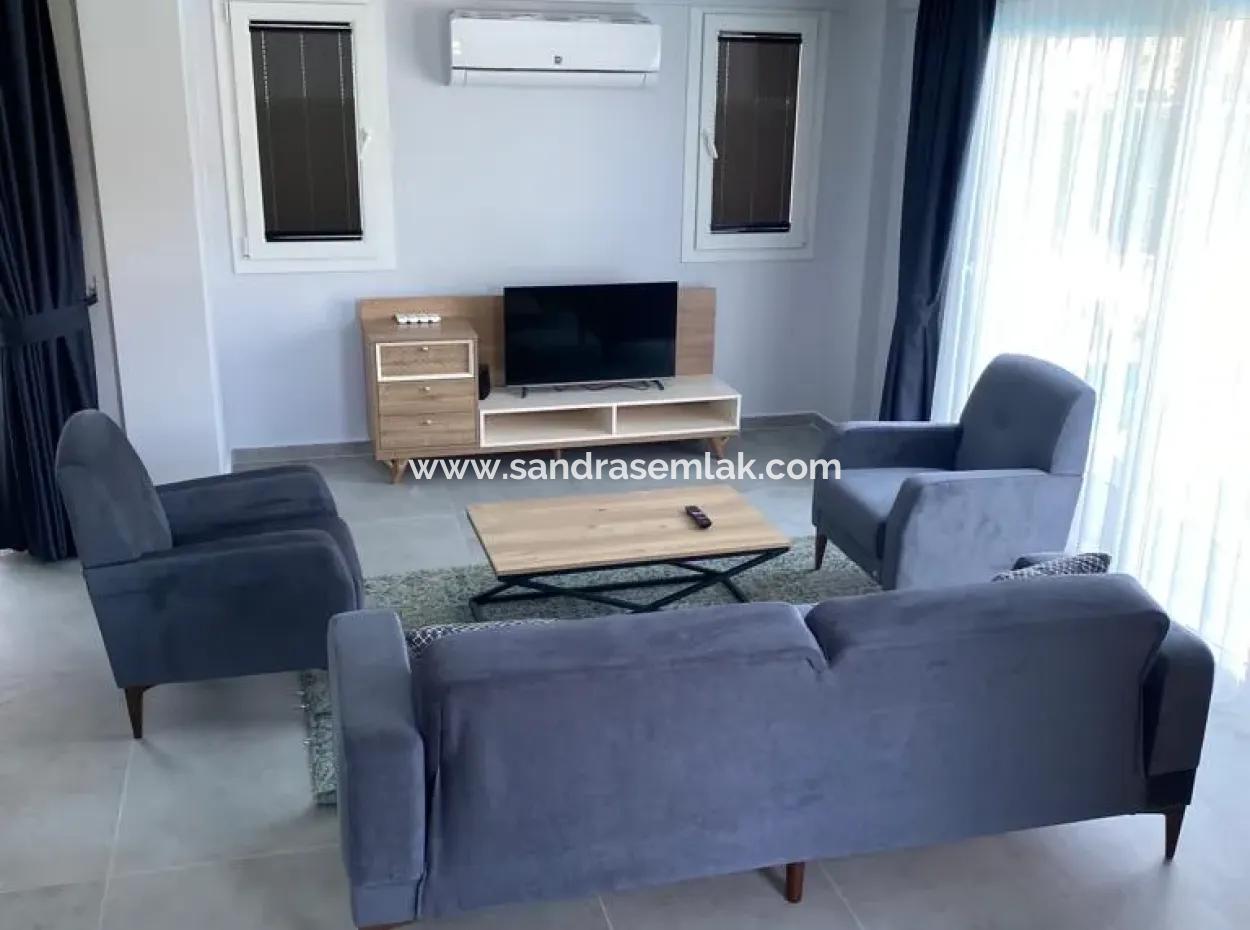 Muğla Dalyanda Kiralık 4+1 Jakuzili Tripleks Villa