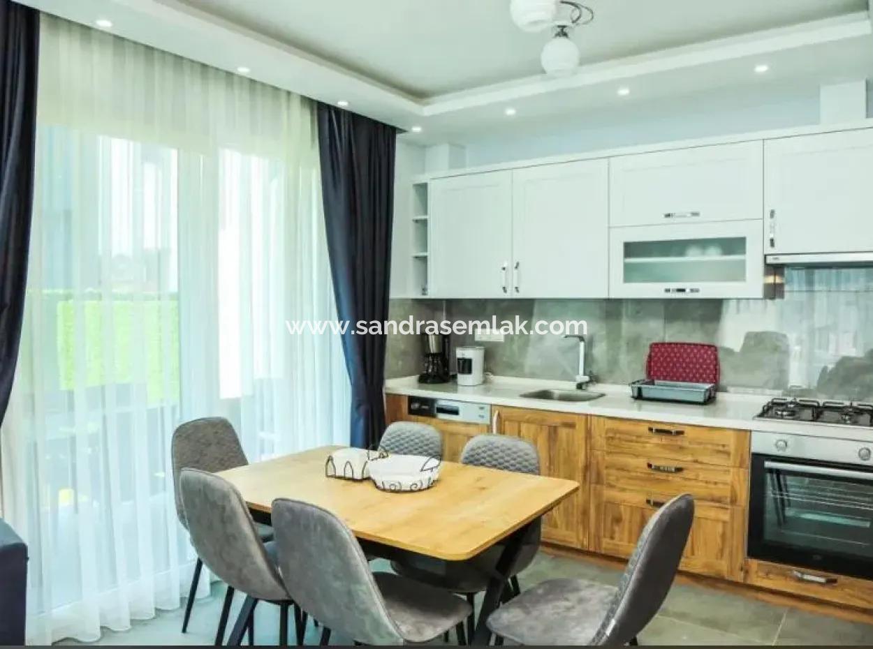 Muğla Dalyanda Kiralık 4+1 Jakuzili Tripleks Villa
