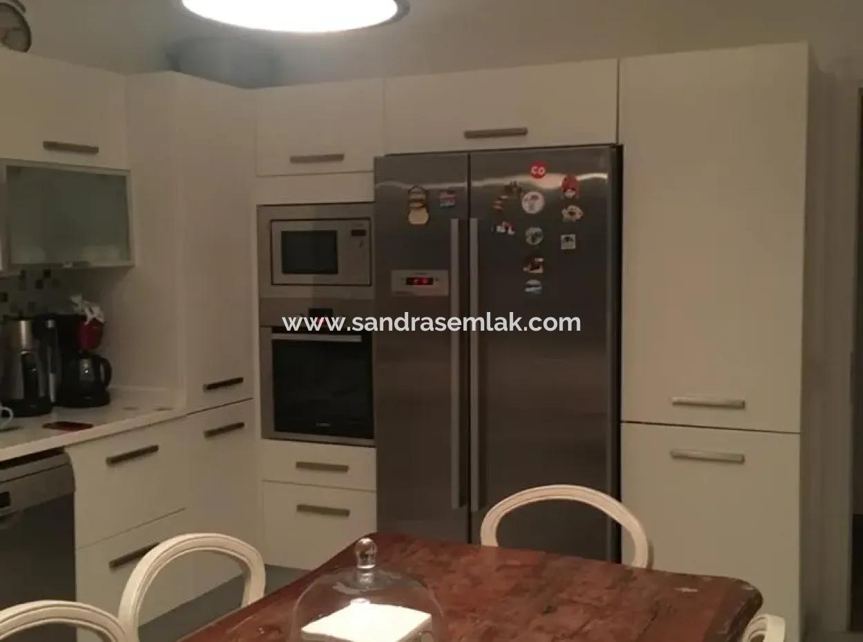 Ortaca Vali Bahçesinde 4+1 Dubleks Jakuzili Kiralık Villa